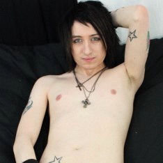 Hot new Dutch emo Aiden Riley gives Mylo Fox an awesome fuck