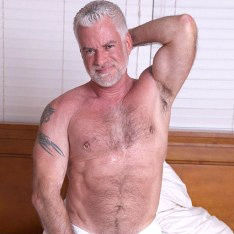Clay Towers Pounds A Muscled Hunk At The Gay Spot - MenOver30